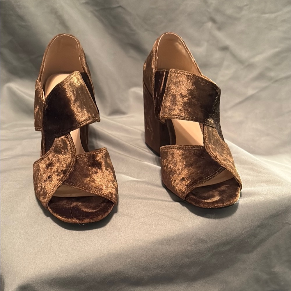 CAbi Green Heels Stylish Dress Shoes